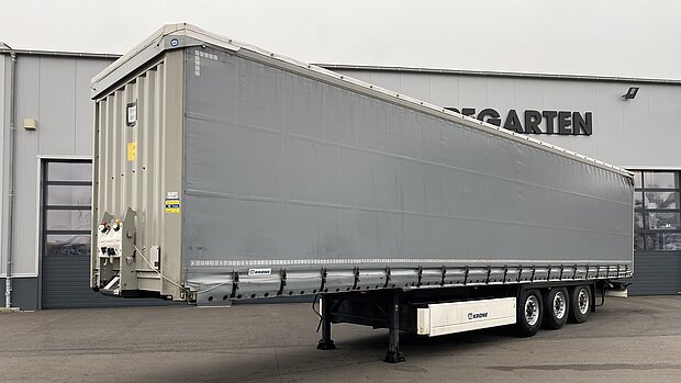 Sattelauflieger Curtainsider Seitenansicht